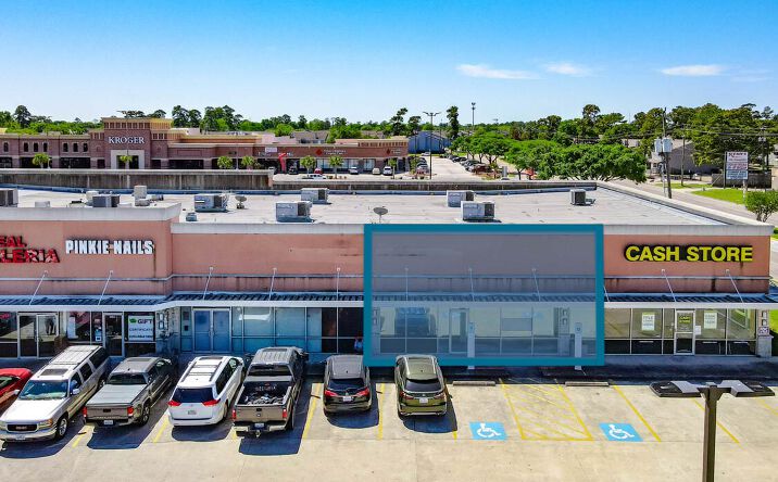 Pictures of Retail property located at 12626 Woodforest Blvd, Houston, TX 77015 for lease - image #1