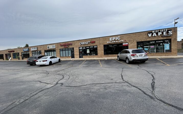Pictures of Retail, Office, Restaurant property located at 1518 Algonquin Rd, Palatine, IL 60067 for lease - image #1