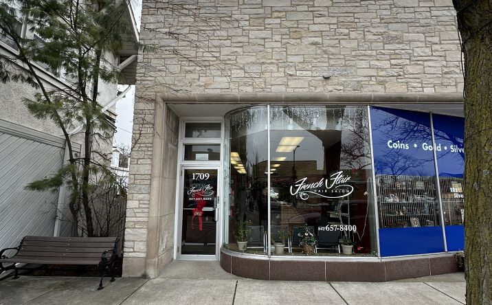 Pictures of Retail property located at 1709 Glenview Rd, Glenview, IL 60025 for lease - image #1