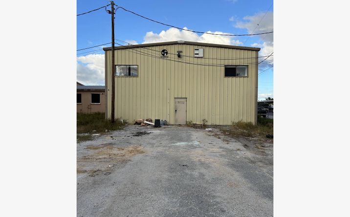 Pictures of Industrial property located at 1121 Lewis Ave, Sarasota, FL 34237 for lease - image #1