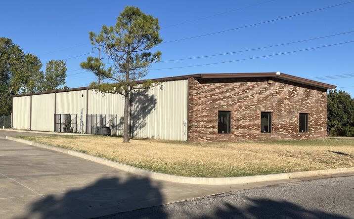 Pictures of Office, Industrial property located at 8213 Glade Ave, Oklahoma City, OK 73132 for lease - image #1