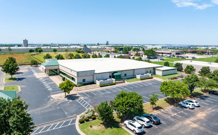 Pictures of Office property located at 3101 Technology Dr, Edmond, OK 73013 for lease - image #1