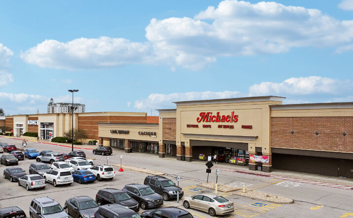 Pictures of Retail, Restaurant property located at 11011 E 71st St, Tulsa, OK 74133 for lease - image #1
