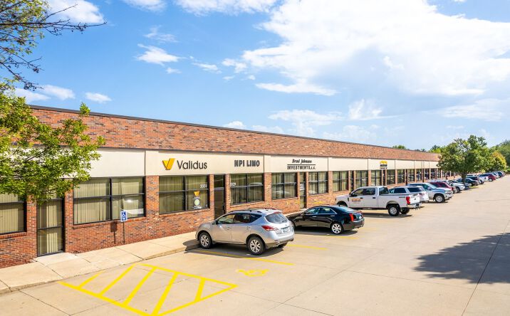 Pictures of Office, Industrial property located at 3301 109th St, Urbandale, IA 50322 for lease - image #1