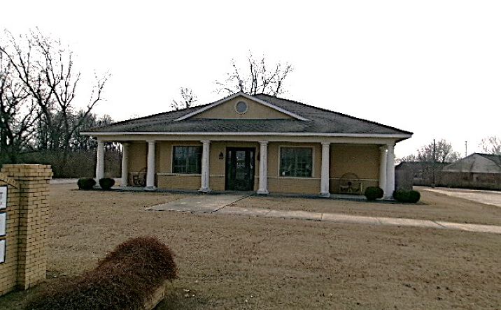 Pictures of Office property located at 1907 Lisa Dr, Greenville, MS 38703 for lease - image #1