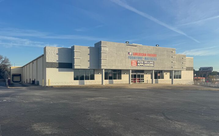 Pictures of Retail property located at 2525 Pio Nono Ave, Macon, GA 31206 for lease - image #1