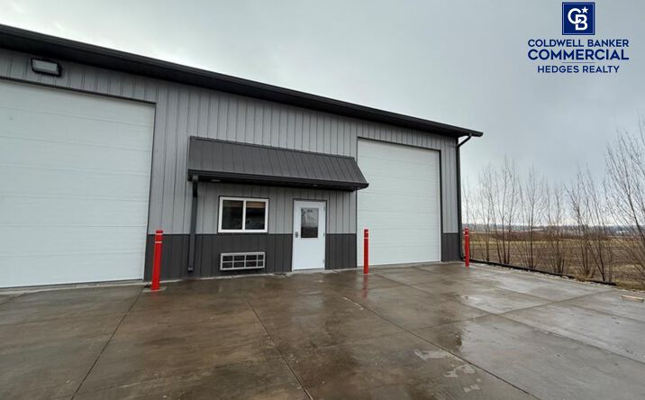 Pictures of Office, Industrial property located at 3230 N Center Point Rd, Robins, IA 52328 for sales - image #1