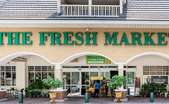 Pictures of Retail, Office property located at 5000 Dr. Phillips Blvd, Orlando, FL 32819 for lease - image #1