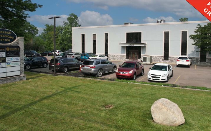 Pictures of Office property located at 42140 Van Dyke Ave, Sterling Heights, MI 48314 for lease - image #1
