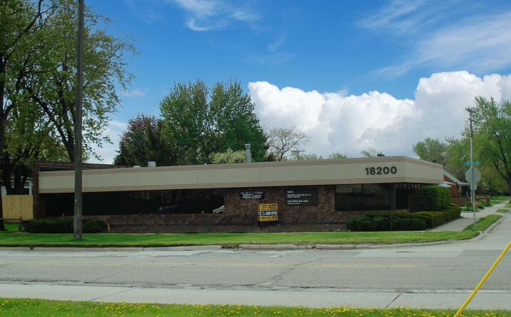 Pictures of Office property located at 18200 Ten Mile Road, Eastpointe, MI 48021 for lease - image #1