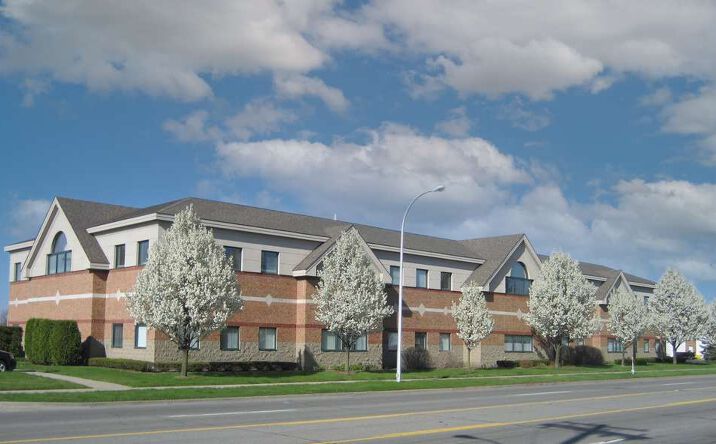 Pictures of Office property located at 20225-20229 E 9 Mile Rd, St. Clair Shores, MI 48080 for lease - image #1