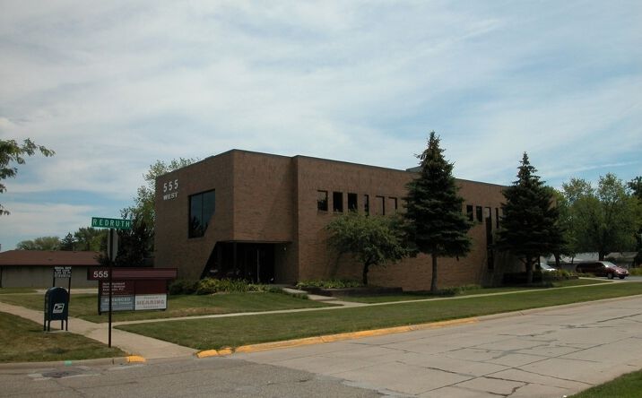 Pictures of Office property located at 555 W. 14 Mile Road, Clawson, MI 48017 for lease - image #1