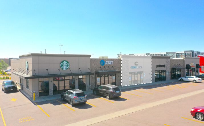 Pictures of Retail, Office property located at 513 W 85th St, Sioux Falls, SD 57108 for lease - image #1