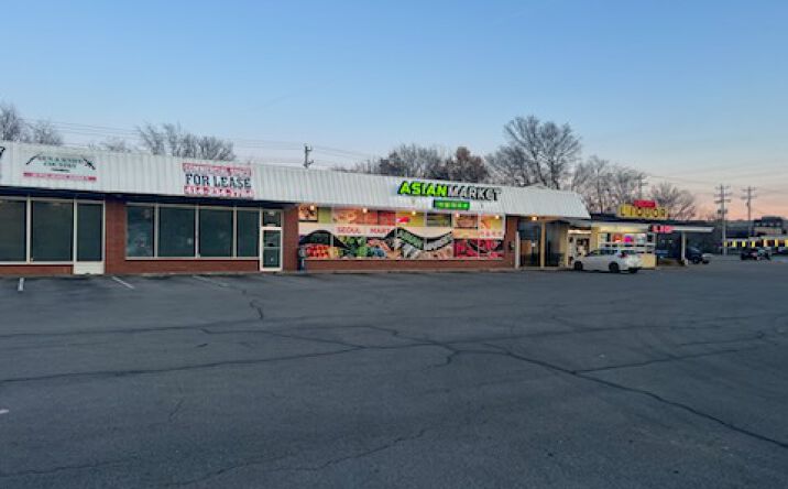 Pictures of Retail property located at 15148 Fort Campbell Blvd, Oak Grove, KY 42262 for lease - image #1