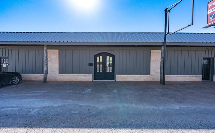 Pictures of Retail, Office, Industrial property located at 1929 S Treadaway Blvd, Abilene, TX 79602 for lease - image #1