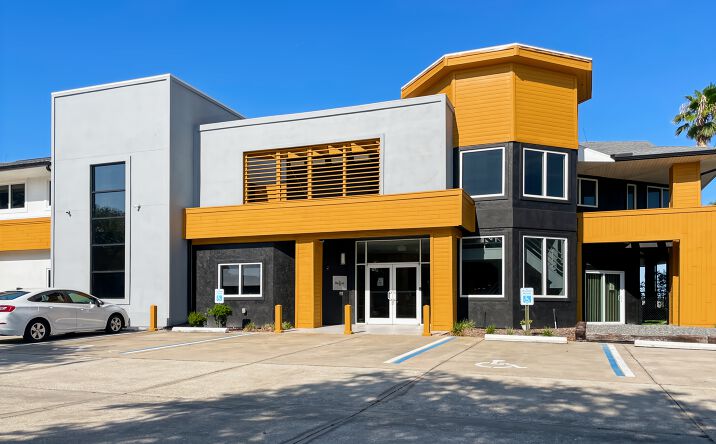 Pictures of Office property located at 1991 Industrial Dr, DeLand, FL 32724 for lease - image #1