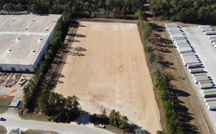 Pictures of Land property located at 700 Bill Myles Dr, Saraland, AL 36571 for lease - image #1