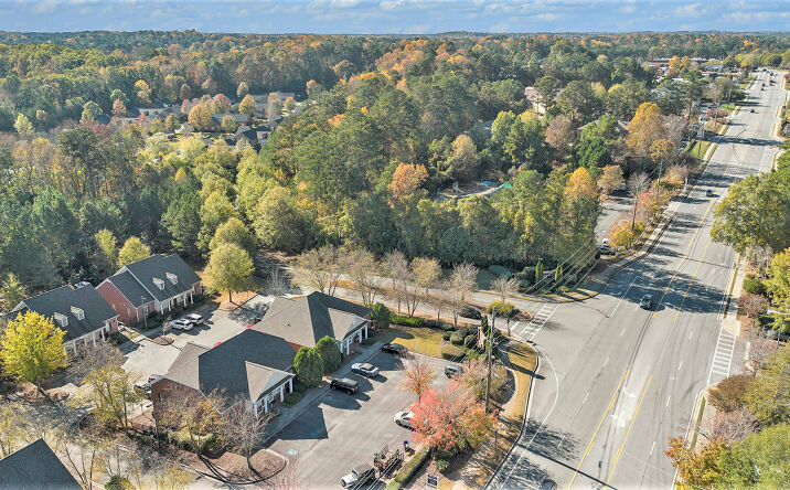 Pictures of Office property located at 1690 Stone Village Ln NW, Kennesaw, GA 30152 for lease - image #1