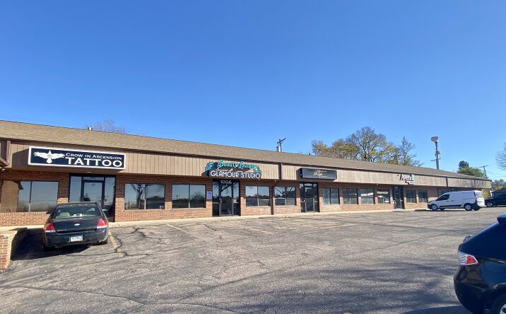 Pictures of Retail, Office property located at 1004 S Cliff Ave, Sioux Falls, SD 57104 for lease - image #1