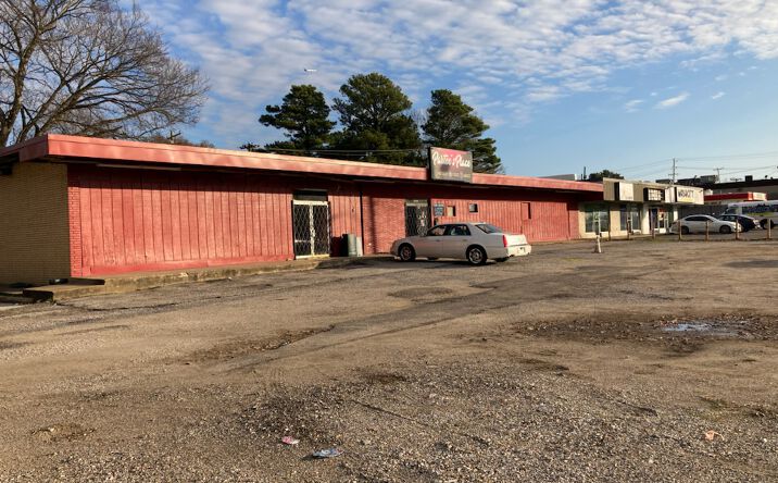 Pictures of Retail property located at 5162 Millbranch Rd, Memphis, TN 38116 for lease - image #1