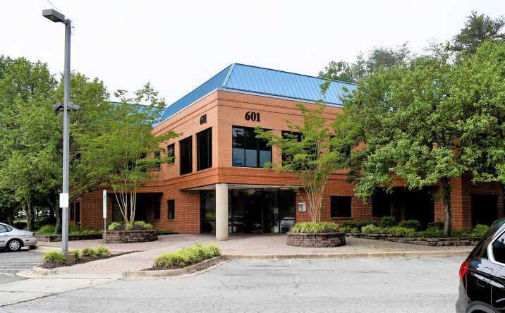 Pictures of Office property located at 601 Post Office Rd Ste 1E, Waldorf, MD 20602 for lease - image #1