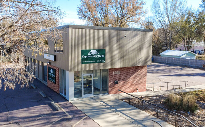 Pictures of Office property located at 1800 S Summit Ave, Sioux Falls, SD 57105 for lease - image #1