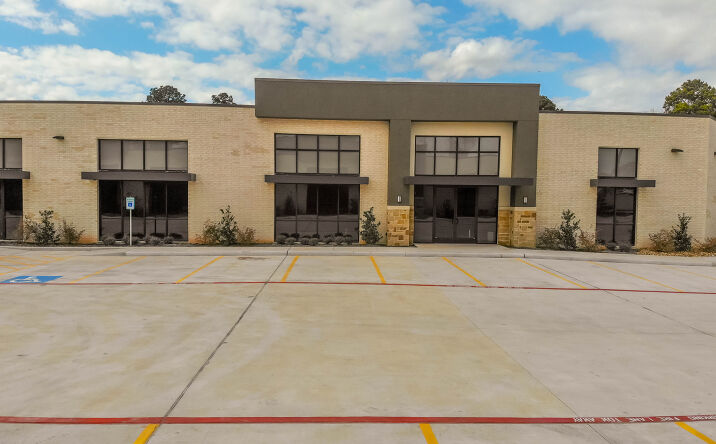 Pictures of Retail, Office, Special Purpose property located at 227 TX-75, Huntsville, TX 77320 for lease - image #1
