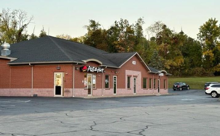 Pictures of Retail, Restaurant property located at 453 Valley Brook Rd, McMurray, PA 15317 for lease - image #1