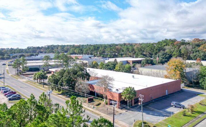 Pictures of Industrial property located at 840 Lakeside Dr, Mobile, AL 36693 for lease - image #1