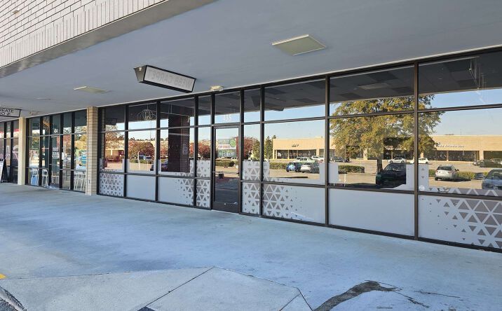 Pictures of Retail property located at 100 Westwood Shopping Center, Fayetteville, NC 28314 for lease - image #1