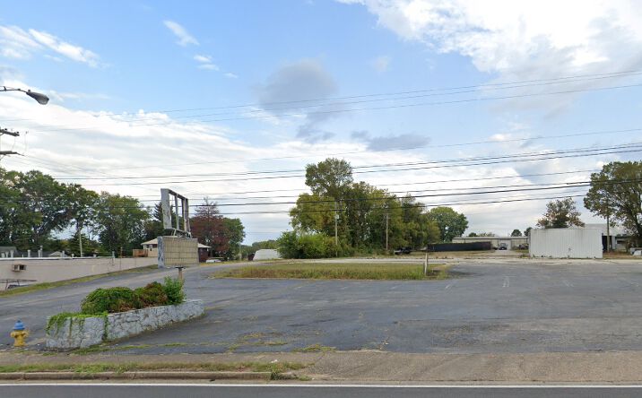 Pictures of Land property located at 1491 River St, Bowling Green, KY 42101 for lease - image #1
