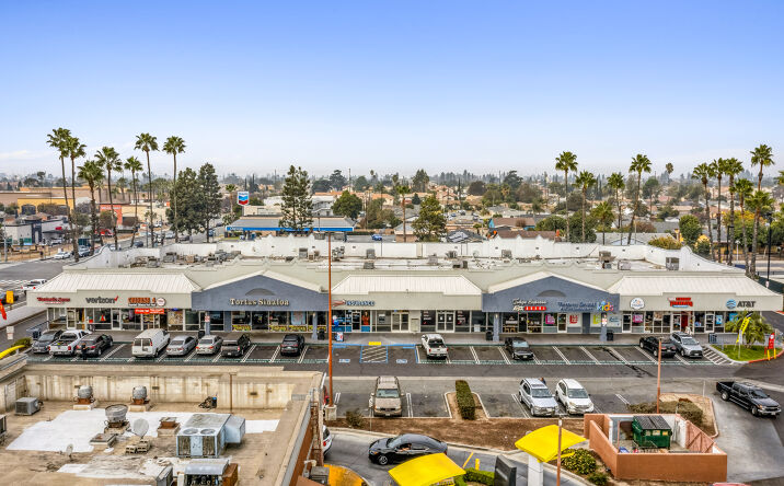 Pictures of Retail property located at 14510 Baldwin Park Towne Center, Baldwin Park, CA 91706 for lease - image #1