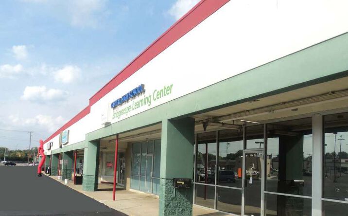Pictures of Retail property located at 612-690 Harrisburg Pike, Columbus, OH 43223 for lease - image #1