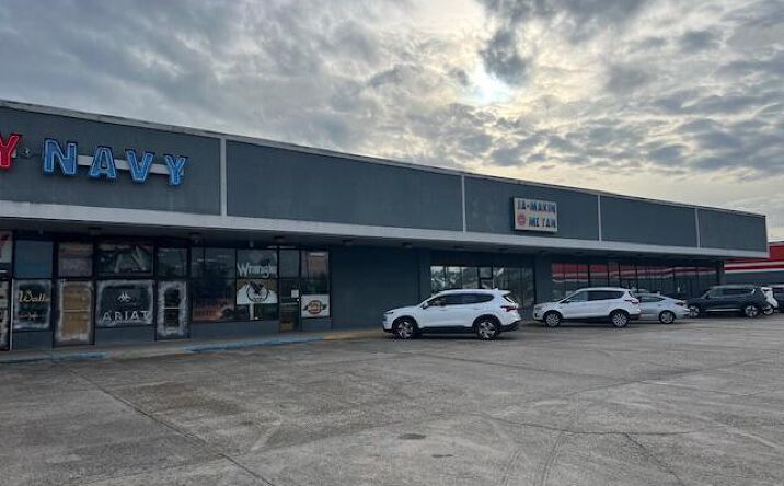 Pictures of Retail, Land property located at 1818 Denny Avenue, Pascagoula, MS 39567 for lease - image #1