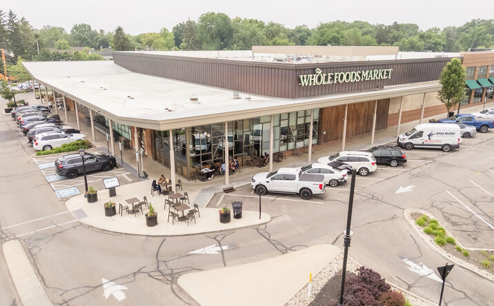 Pictures of Retail, Office property located at 1555 W Lane Ave, Upper Arlington, OH 43221 for lease - image #1