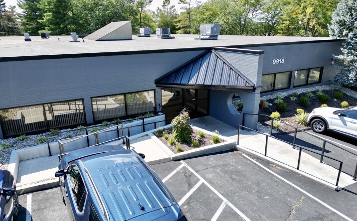 Pictures of Office property located at 9918 Carver Rd, Blue Ash, OH 45242 for lease - image #1