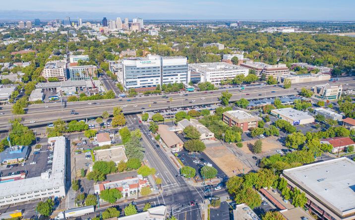 Pictures of Office property located at 1219 30th St, Sacramento, CA 95816 for lease - image #1