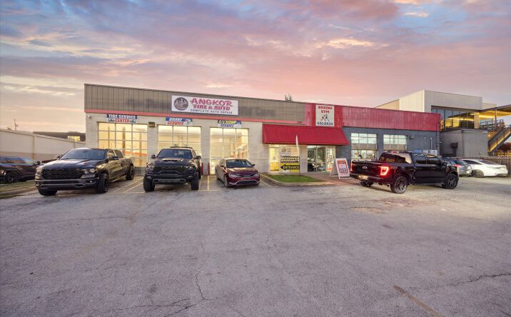 Pictures of Retail, Industrial property located at 5528 N Lamar Blvd, Austin, TX 78751 for lease - image #1