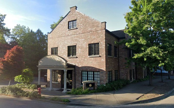 Pictures of Office property located at 15540 Boones Ferry Rd, Lake Oswego, OR 97035 for lease - image #1