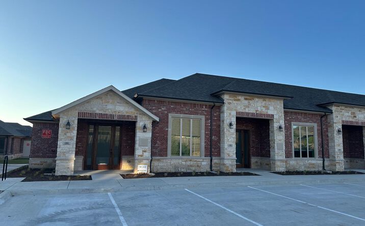 Pictures of Office property located at 400 Stonebrook Pkwy, Frisco, TX 75036 for lease - image #1
