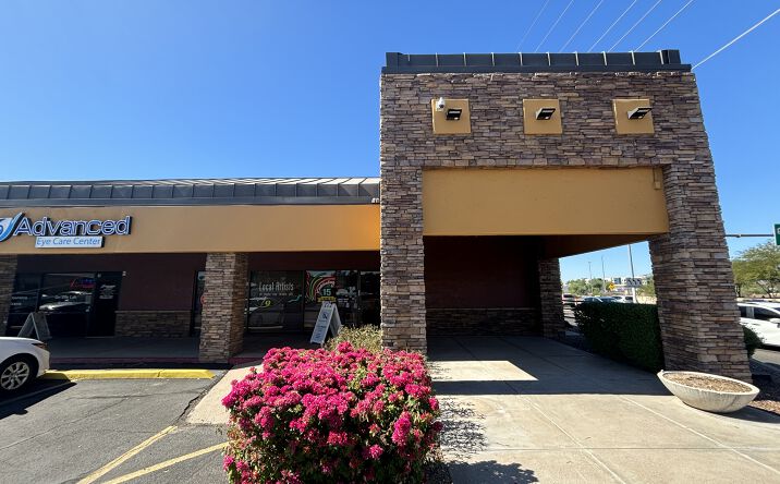 Pictures of Retail property located at 3375 E Shea Blvd, Phoenix, AZ 85028 for sales - image #1
