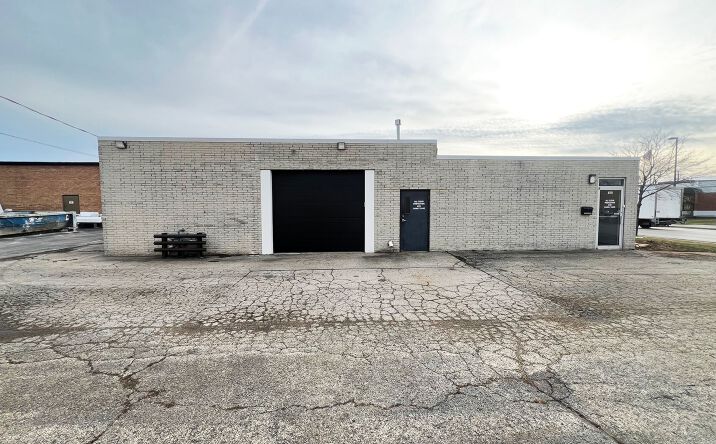 Pictures of Industrial property located at 875 Lively Blvd, Elk Grove Village, IL 60007 for lease - image #1