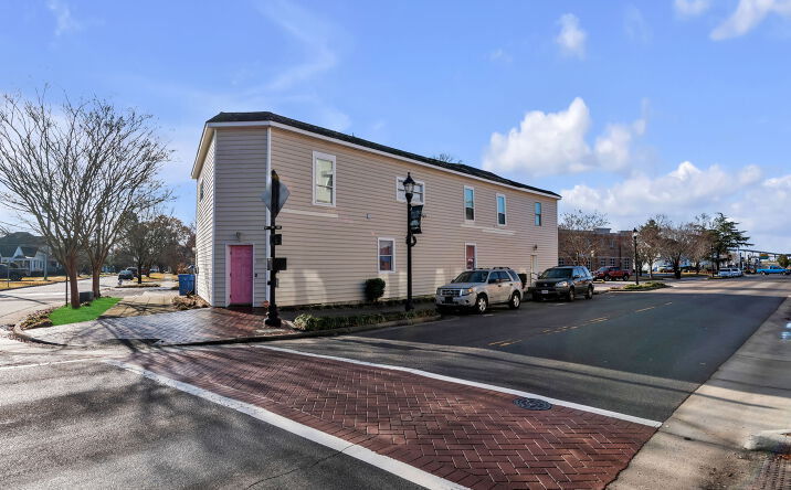 Pictures of Retail, Office property located at 1038 Decatur St, Chesapeake, VA 23324 for lease - image #1