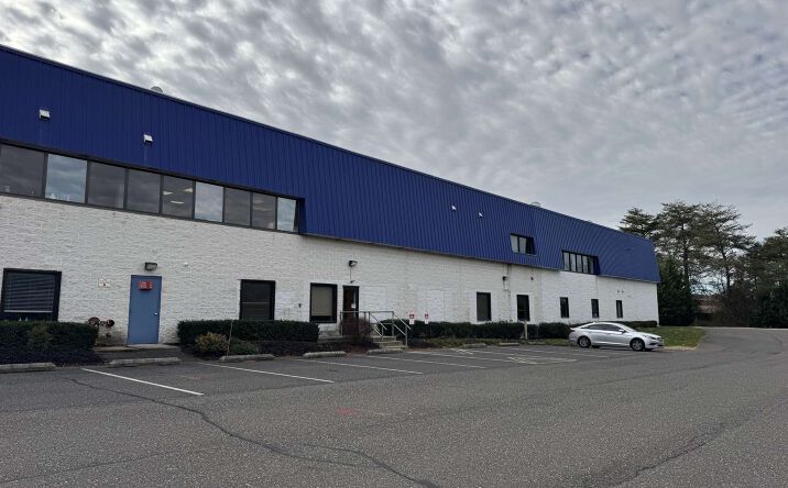 Pictures of Industrial property located at 160 Cooper Rd, West Berlin, NJ 08091 for lease - image #1