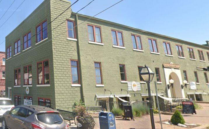 Pictures of Retail, Office property located at 1019 Mound St, Davenport, IA 52803 for lease - image #1