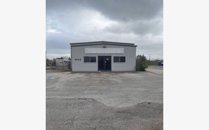 Pictures of Industrial property located at 952 N Pine Rd, Texas City, TX 77591 for lease - image #1