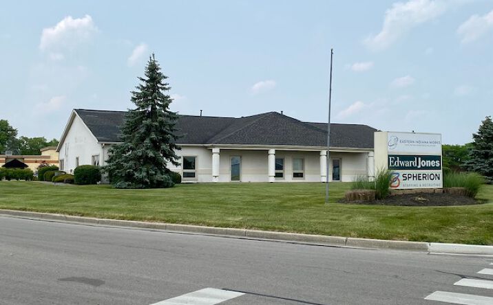 Pictures of Office property located at 3310 W Fox Ridge Ln, Muncie, IN 47304 for lease - image #1