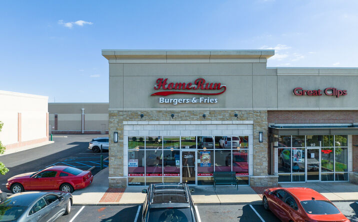 Pictures of Restaurant property located at 12949 Shelbyville Rd, Louisville, KY 40243 for sales - image #1