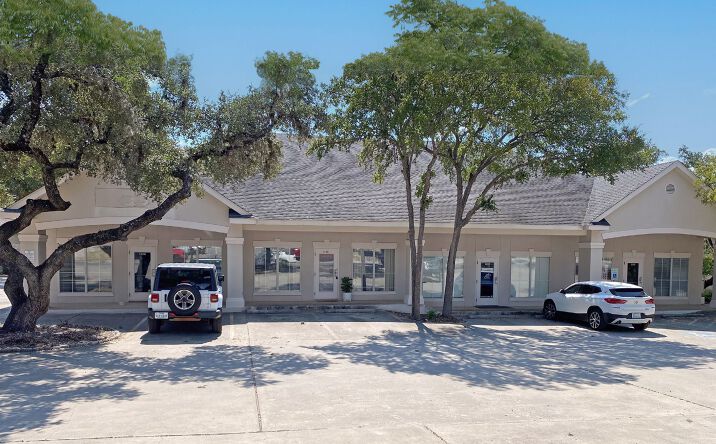 Pictures of Retail property located at 1128 W Blanco Rd, San Antonio, TX 78232 for lease - image #1