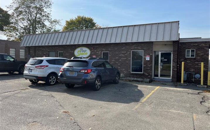Pictures of Office property located at 1355 Judd Ave SW, Wyoming, MI 49509 for lease - image #1